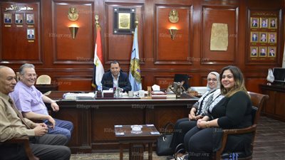 محافظ الأقصر يبحث إنشاء مركز لعلاج مرضى السكرى (الصور)