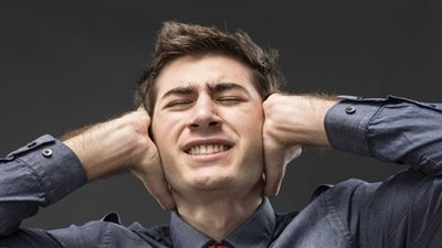 هل تشعر بالتوتر عند سماع صوت مضغ الطعام؟.. تعرف على الأسباب وطرق العلاج