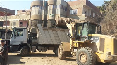 رفع 252 طن مخلفات من قرية الخرقانية بالقناطر الخيرية