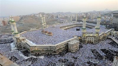 هل يصح حج من لم يسدد دينه ؟