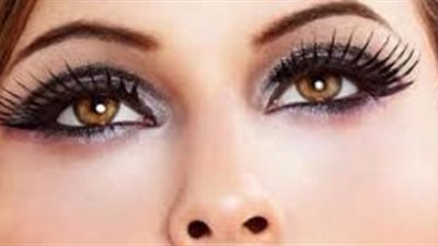  الشاى الأخضر وزيت الزيتون حلول طبيعية لرموش طويلة وكثيفة