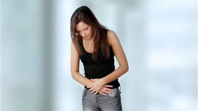  أفضل الأطعمة والمشروبات الطبيعية للتخلص من عسر الهضم