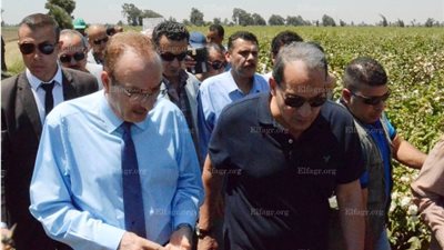 وزير الزراعة ومحافظ بني سويف يتفقداً مركز بحوث 
