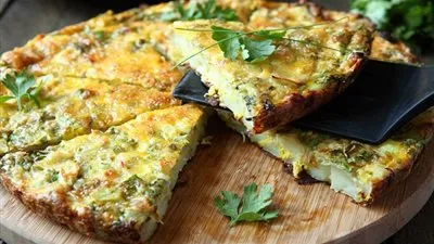 طريقة تحضير فطيرة البيض والبطاطس المشوية لطفلك