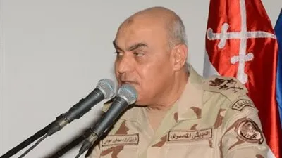 وزير الدفاع: نخوض حربًا لاقتلاع جذور الإرهاب.. وسنظل درع الشعب لحماية ركائزه