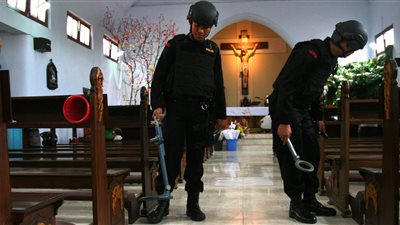 طعن كاهن في شمال جزيرة سومطرة الإندونيسية