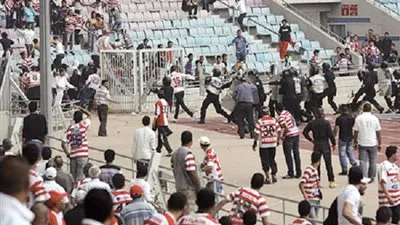 جماهير الإفريقي تشعل الحرائق في رادس بعد خسارة 