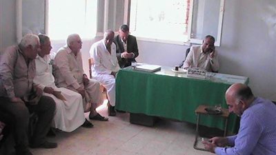 رئيس مدينة أولاد صقر يستمع لمشاكل الأهالي ويوجه بسرعة حلها