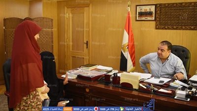 محافظ الفيوم يستقبل والدة شهيد الواجب المجند عبد الرحمن شعبان