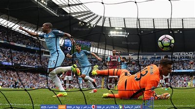 بالفيديو.. فرصة خطيرة لمانشستر سيتي على مرمى وست هام 