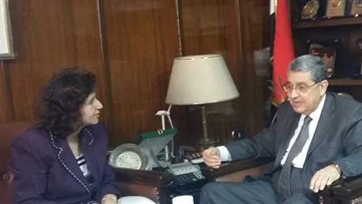 وزير الكهرباء يستقبل سفيرة مصر في بروندي