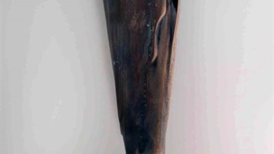 أبوغازى يهدى تمثال 