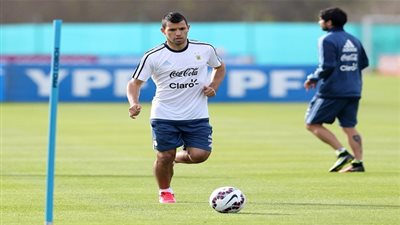 الأرجنتين تفقد أجويرو وباستوري بتصفيات كأس العالم