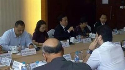 وفد الأحزاب المصرية يصل 