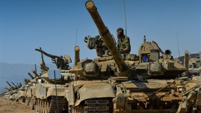 روسيا تنشر 1800 دبابة و40 ألف جندي بمناطق النزاع مع أوكرانيا