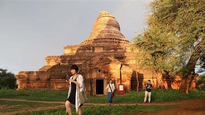 الهند تنصح السائحات بعدم ارتداء الملابس القصيرة