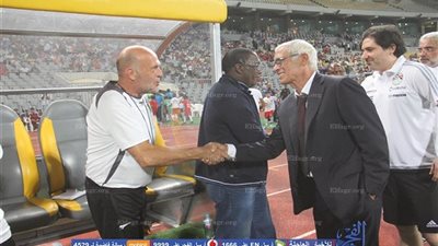 مدرب الشرقية يفتح النار على هيكتور كوبر