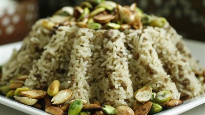 طريقة عمل أرز باللحم والمكسرات