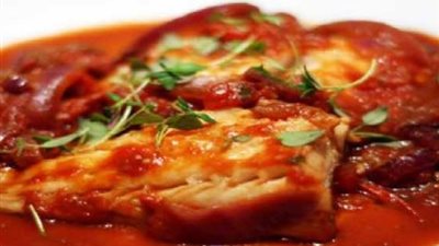 طريقة عمل فيليه السمك بالبهارات والصلصة الحارة