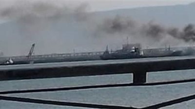 السيطرة على حريق بناقلة بترول فارغة بميناء الزيتيات بالسويس