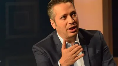 تامر أمين يفتح النار على الحكومة بسبب أزمة لبن الأطفال 