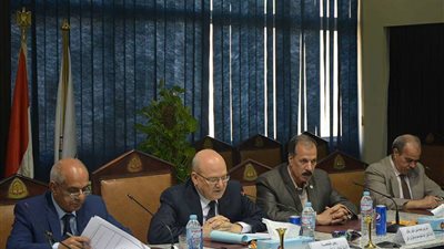 جامعة الزقازيق تطلق قافلة طبية بقرية 