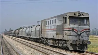 المتحدث العسكري: وفاة سيدتين تستقلان توك توك أثناء اصطدامه بقطار حربي بطرة البلد 