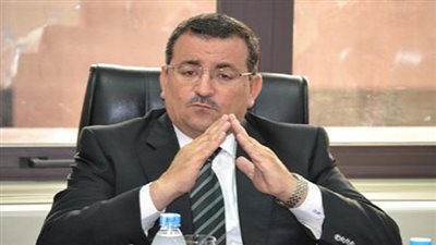 أسامة هيكل: 