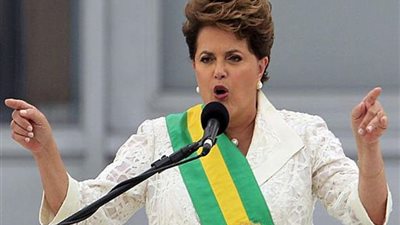 أول رد فعل لرئيسة البرازيل بعد إقالتها  