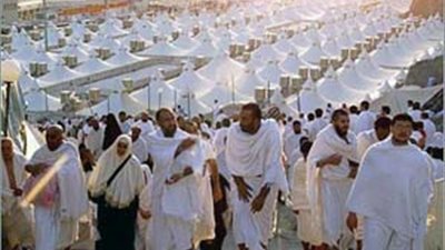 من آداب الحاج.. الحشمة والبعد عن الاختلاط