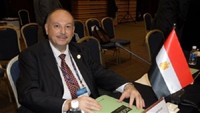 ننائب وزير التعليم العالي يلتقي بمجموعة من خبراء وزارة الإنتاج الحربي 