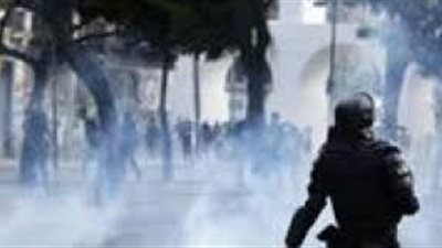 الشرطة البرازيلية تطلق قنابل الغاز لتفريق المتظاهرين المؤيدين لـ