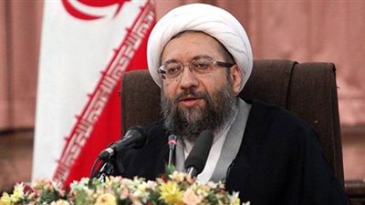 ملاحقة قضائية للصحف الإصلاحية بإيران بعد فضحها رئيس بلدية طهران