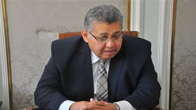 وزير التعليم العالي يناقش التعاون مع الجامعة الأمريكية في مجال البحث العلمي