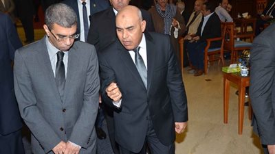 آخرها روسيا.. 3 زيارات لـ 