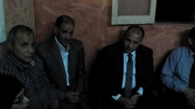 محافظ البحيرة يقدم واجب العزاء لأسرة الشهيد أشرف الطباخ بمسقط رأسه في سنهور (صور)