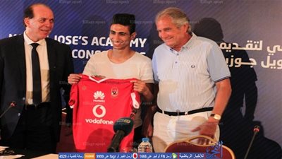 الشرقية يطلب التعاقد مع نجم الأهلي الجديد