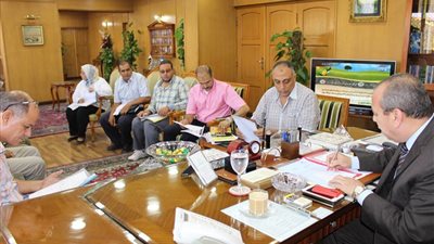 تفاصيل لقاء محافظ دمياط مع مدير شركة المقاولون العرب بشرق الدلتا (صور)