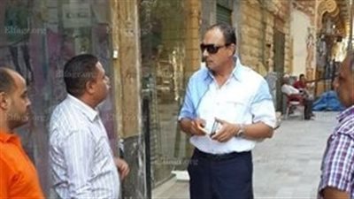 غلق المحال التجارية بممر سينما 