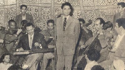 العندليب وفرقته الماسية .. فوق سطح منزل بالسيدة زينب