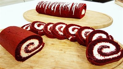 طريقة بسيطة لعمل سويس رول ريد فلفيت