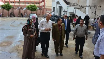 رئيس جامعة بورسعيد يتفقد الإجراءات النهائية من تجهيزات المبنى الجديد بكلية الآداب