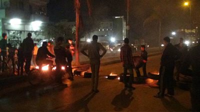 عاجل.. أهالي قرية بالمنوفية يقطعون طريق 