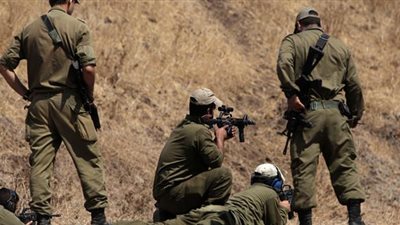 إصابة 4 جنود سوريين في غارة إسرائيلية على القنيطرة
