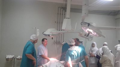 إجراء 27 عملية جراحية للحالات المؤجلة بمستشفي حوش عيسي بالبحيرة (صور)