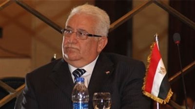 وزير التنمية المحلية سابقا: 