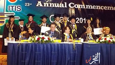 عفيفي والجيوشي  يكرمان المتفوقين من خريجي 