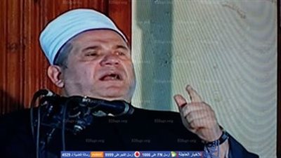  محافظ الشرقية وقيادات المحافظة يؤدون صلاة الجمعة بمسجدالفتح (صور)