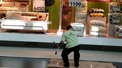 القوي العاملة: رئيس 