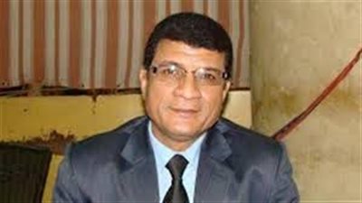 خبير اقتصادي يحذر الحكومة: لا تنفقوا أموال 